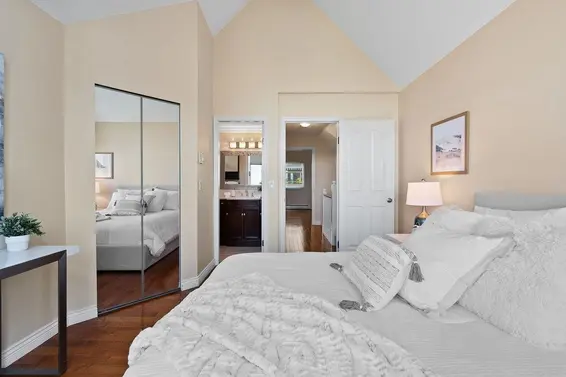 1 230 East Keith Road, North Vancouver For Sale - image 12