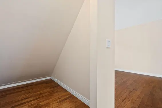 1 230 East Keith Road, North Vancouver For Sale - image 18