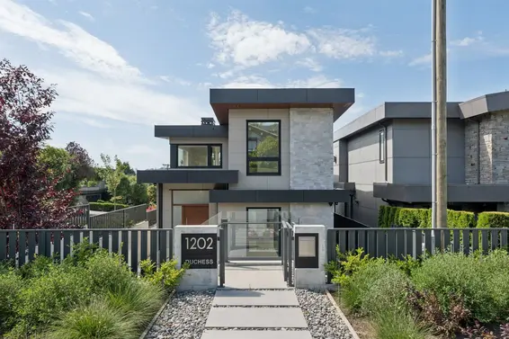 1202 Duchess Avenue, West Vancouver For Sale - image 1