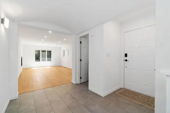 1583 Bowser Avenue, North Vancouver For Sale - image 2