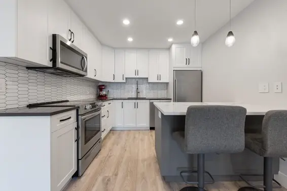 306 310 East 3Rd Street, North Vancouver