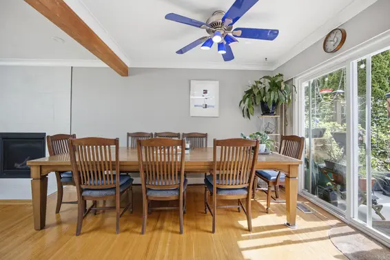 944 Tollcross Road, North Vancouver For Sale - image 12