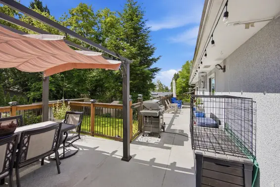 944 Tollcross Road, North Vancouver For Sale - image 19