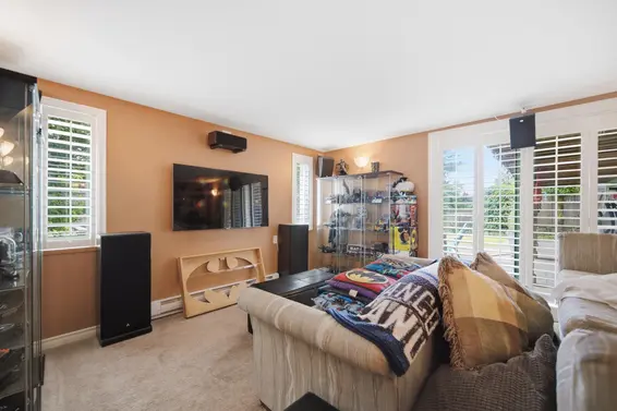 944 Tollcross Road, North Vancouver For Sale - image 23