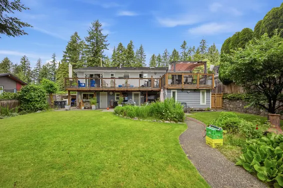 944 Tollcross Road, North Vancouver For Sale - image 32