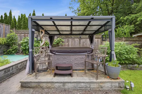 944 Tollcross Road, North Vancouver For Sale - image 36