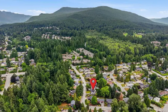 944 Tollcross Road, North Vancouver For Sale - image 39