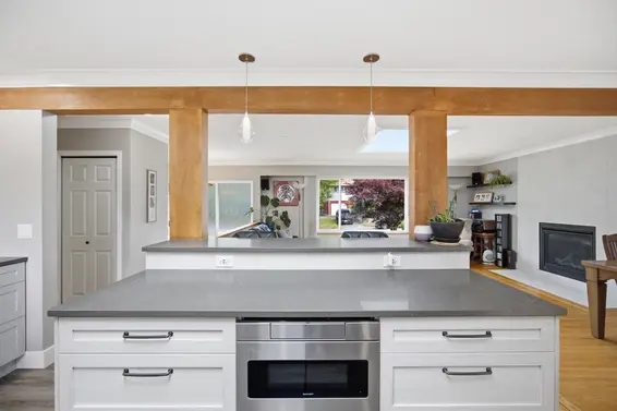 944 Tollcross Road, North Vancouver For Sale - image 6