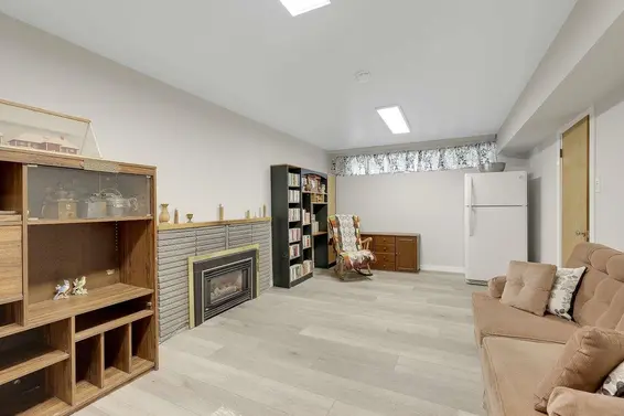 203 East 26th Street, North Vancouver For Sale - image 25