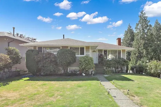 203 East 26th Street, North Vancouver For Sale - image 4