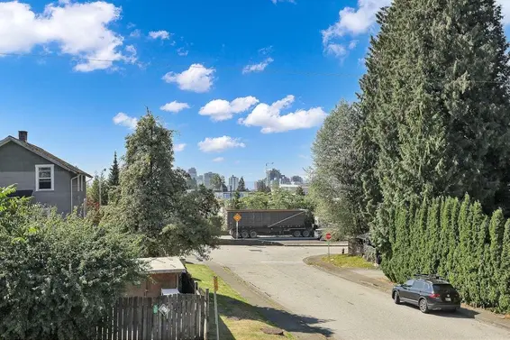 203 East 26th Street, North Vancouver For Sale - image 40