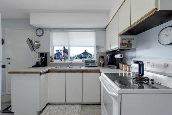 203 East 26th Street, North Vancouver For Sale - image 5
