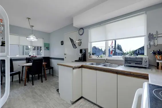 203 East 26th Street, North Vancouver For Sale - image 6