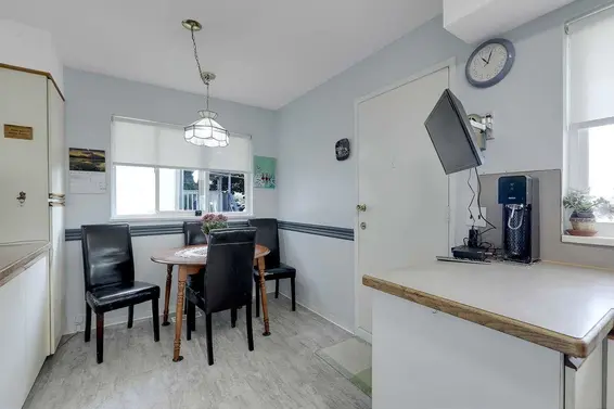 203 East 26th Street, North Vancouver For Sale - image 8
