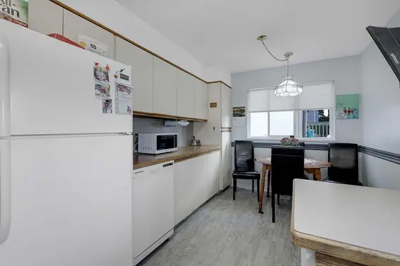 203 East 26th Street, North Vancouver For Sale - image 9