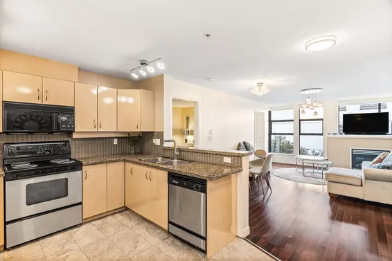 411 345 Lonsdale Avenue, North Vancouver For Sale - image 14