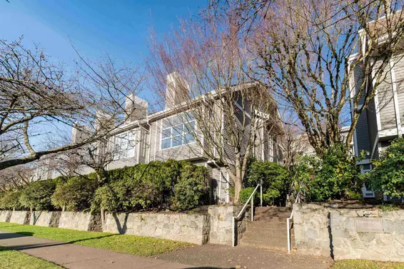 105 222 West 4th Street, North Vancouver For Sale - image 2