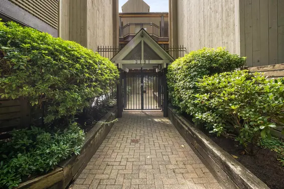 105 3191 Mountain Highway, North Vancouver For Sale - image 28