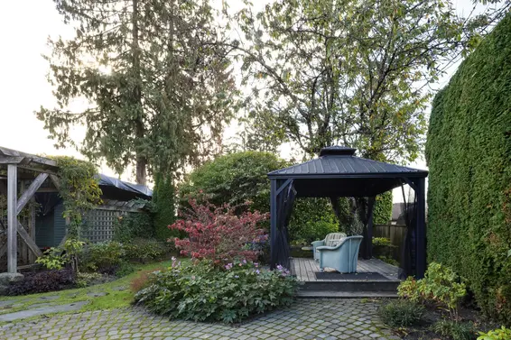 529 East 11th Street, North Vancouver For Sale - image 40