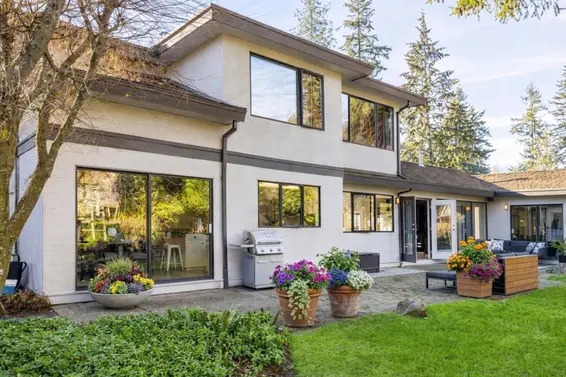 4198 Sunset Boulevard, North Vancouver