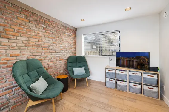 4198 Sunset Boulevard, North Vancouver For Sale - image 18