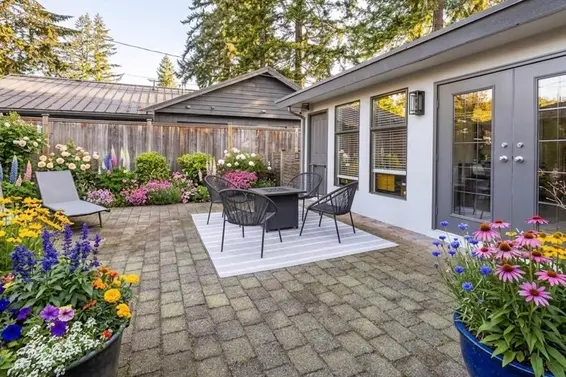 4198 Sunset Boulevard, North Vancouver For Sale - image 4