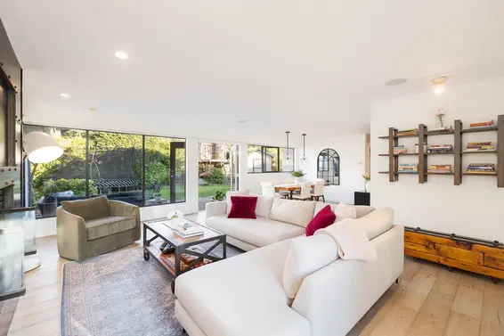 4198 Sunset Boulevard, North Vancouver For Sale - image 8