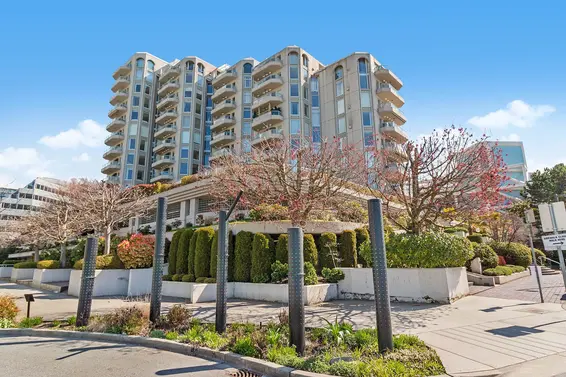 801 168 Chadwick Court, North Vancouver