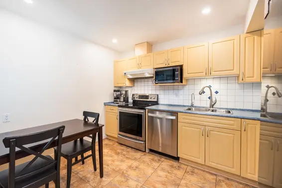 58 1930 Cedar Village Crescent, North Vancouver For Sale - image 8
