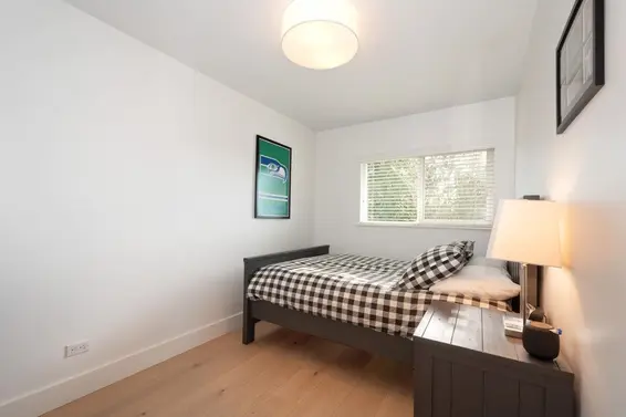 416 West 26th Street, North Vancouver For Sale - image 18