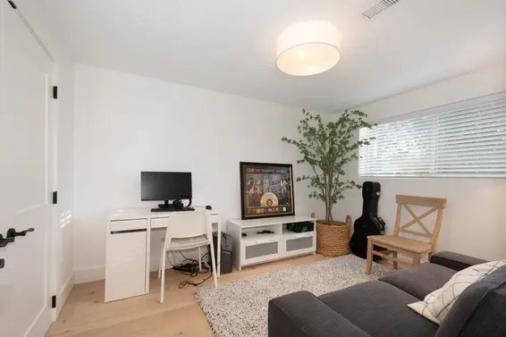416 West 26th Street, North Vancouver For Sale - image 28