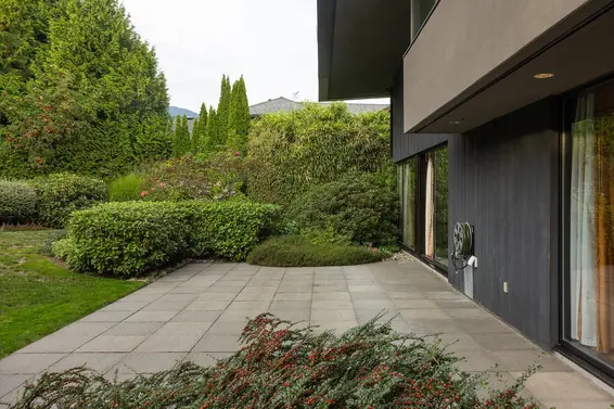 1015 Eyremount Drive, West Vancouver For Sale - image 31