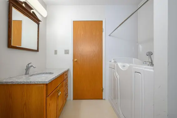 513 East 5th Street, North Vancouver For Sale - image 17