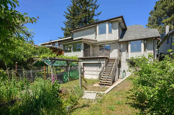 513 East 5th Street, North Vancouver For Sale - image 2