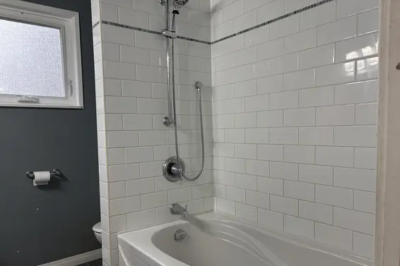 981 Friar Crescent, North Vancouver For Sale - image 24