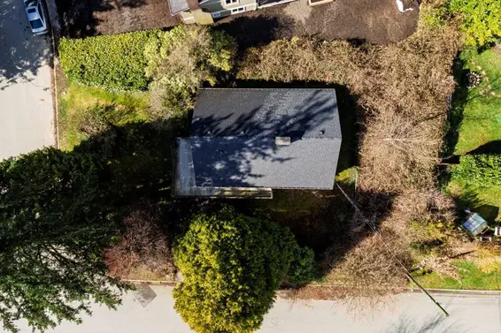 981 Friar Crescent, North Vancouver For Sale - image 3