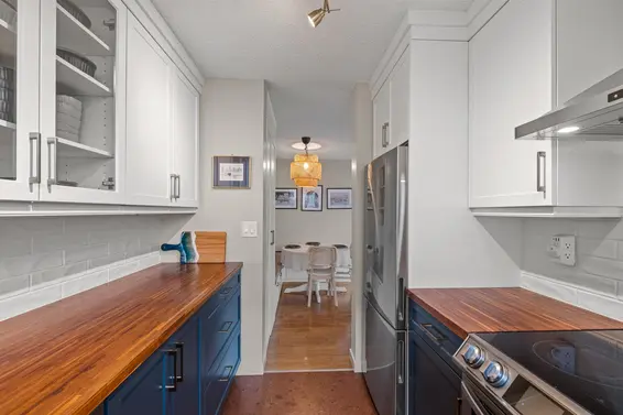 201 140 East Keith Road, North Vancouver For Sale - image 6