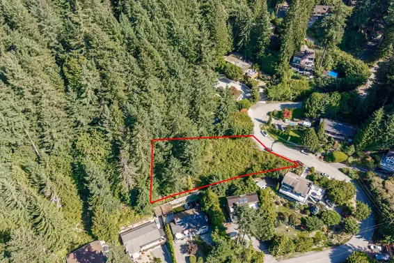 475 Bayview Road, Lions Bay For Sale - image 2