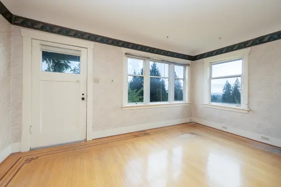 1195 Dempsey Road, North Vancouver For Sale - image 2