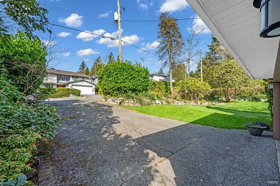 1006 Sinclair Street, West Vancouver For Sale - image 32