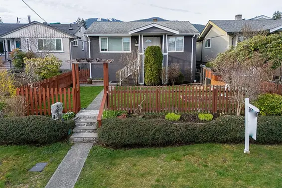 328 East 16th Street, North Vancouver For Sale - image 30