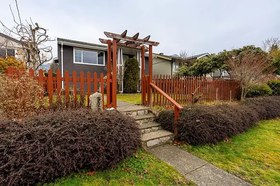 328 East 16th Street, North Vancouver For Sale - image 32