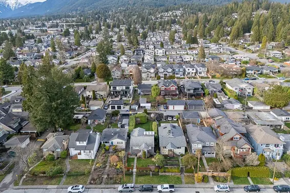 328 East 16th Street, North Vancouver For Sale - image 36