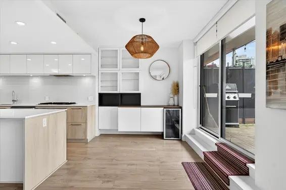 610 680 Seylynn Crescent, North Vancouver For Sale - image 14