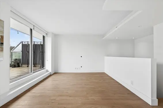 610 680 Seylynn Crescent, North Vancouver For Sale - image 15