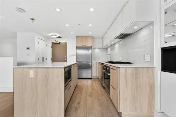 610 680 Seylynn Crescent, North Vancouver For Sale - image 7