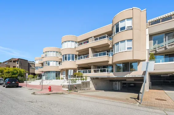 101 2455 South Bellevue Avenue, West Vancouver