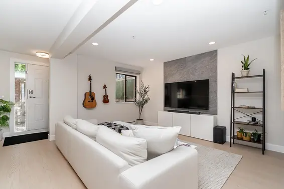 103 345 Lonsdale Avenue, North Vancouver For Sale - image 3