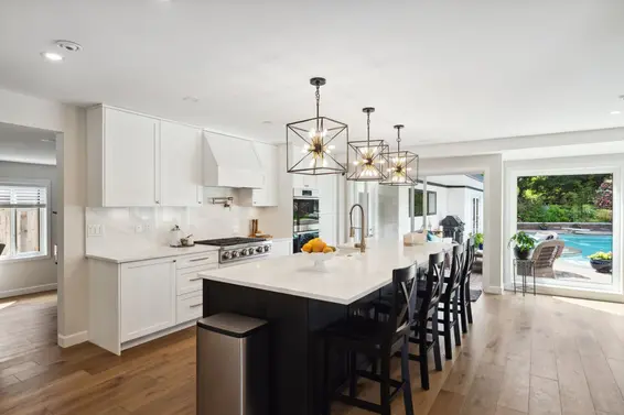 3061 Bewicke Avenue, North Vancouver For Sale - image 10