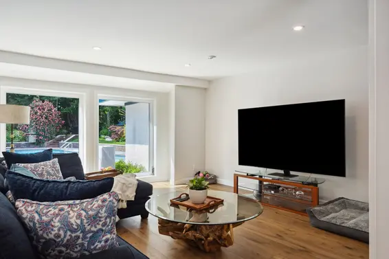 3061 Bewicke Avenue, North Vancouver For Sale - image 27